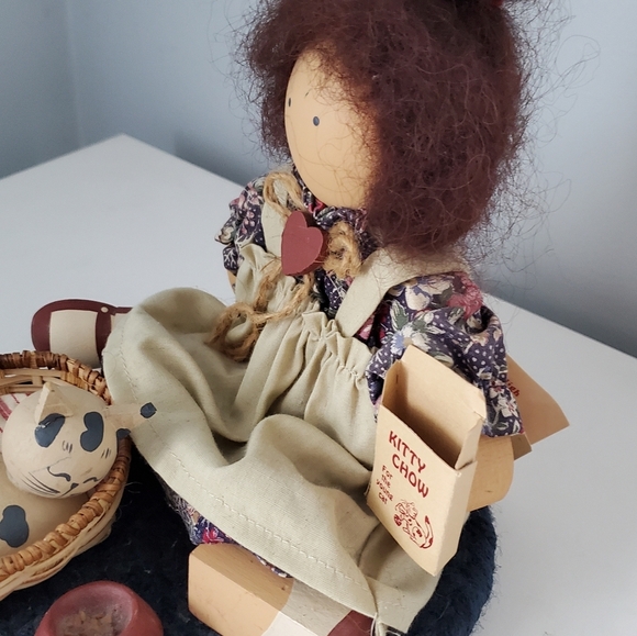 Lizzie High Handmade Wood Doll Figurine 1989 - Picture 3 of 7